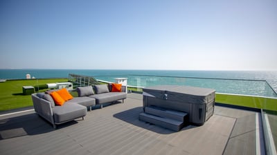 Luxury Villa Photo #3