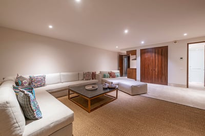 Luxury Villa Photo #78