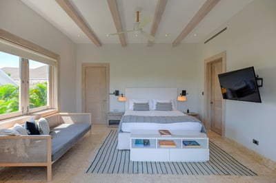 Luxury Villa Photo #24