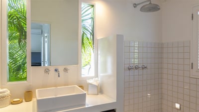 Luxury Villa Photo #27