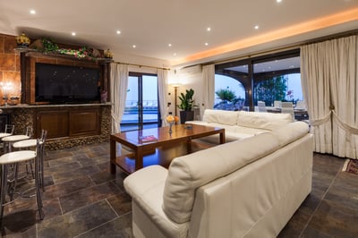 Luxury Villa Photo #28