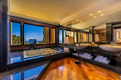 Luxury Villa Photo #46