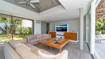 Luxury Villa Photo #14