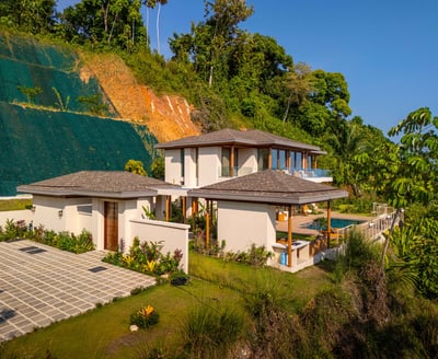 Luxury Villa Photo #12