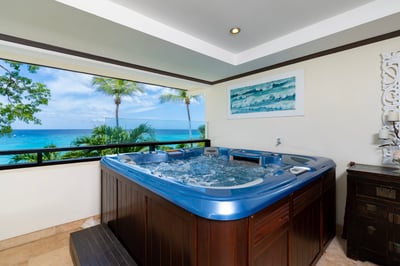 Luxury Villa Photo #20