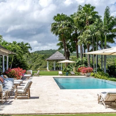 Luxury Villa Photo #3