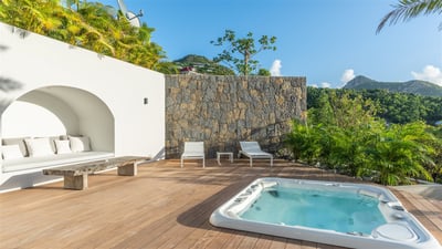 Fitness & Jacuzzi