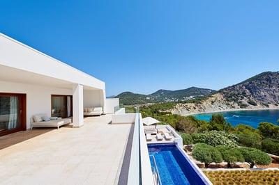 Luxury Villa Photo #9
