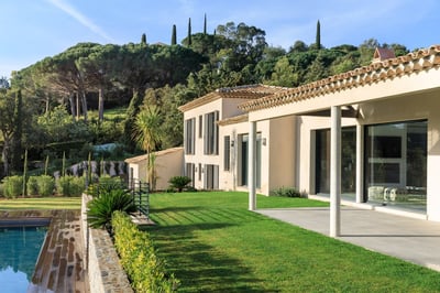 Luxury Villa Photo #6