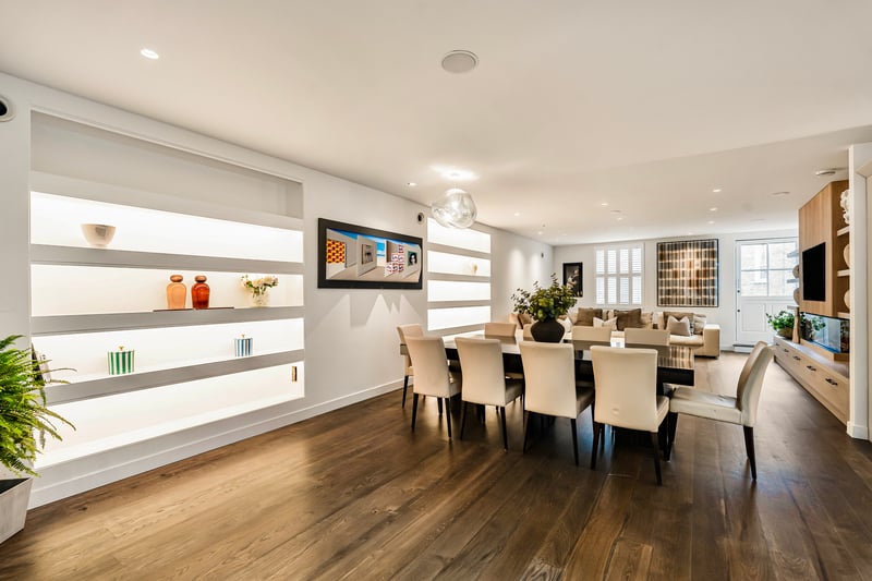 Pindock Mews