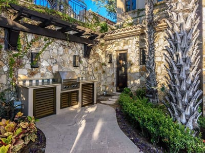 Luxury Villa Photo #18