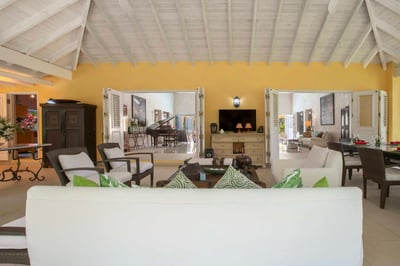 Luxury Villa Photo #14