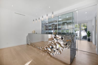 Luxury Villa Photo #25