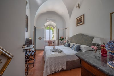Luxury Villa Photo #33