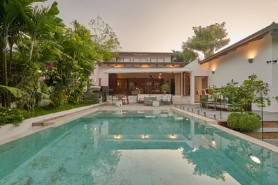 Luxury Villa Photo #2