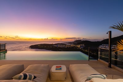 Luxury Villa Photo #9