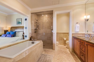 Luxury Villa Photo #15