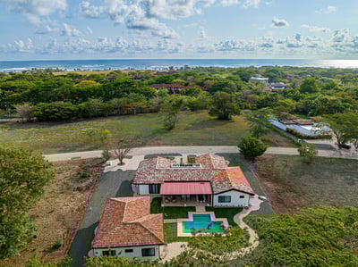 Luxury Villa Photo #2
