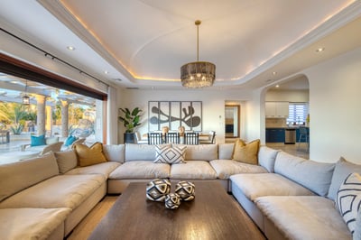 Luxury Villa Photo #22