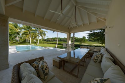 Arrecife 39 - Spacious 5BR villa near beach & golf