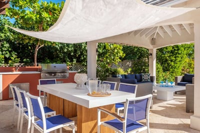 Luxury Villa Photo #17