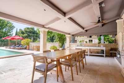 Luxury Villa Photo #4