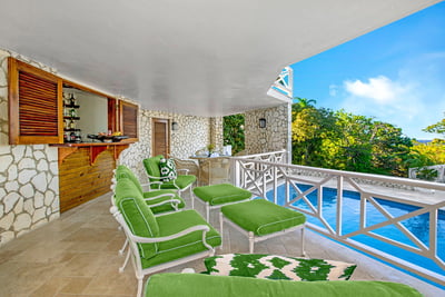 Luxury Villa Photo #4