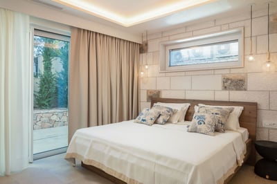 Luxury Villa Photo #49