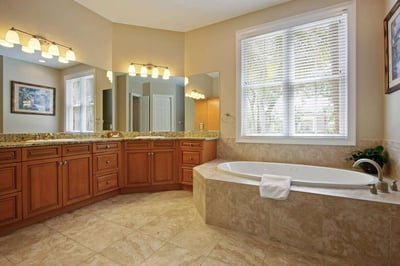 Luxury Villa Photo #22