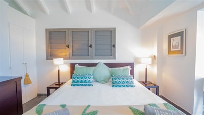 Luxury Villa Photo #37