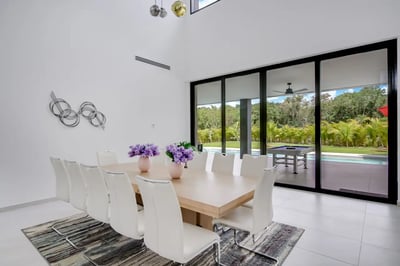 Luxury Villa Photo #28