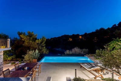 Luxury Villa Photo #6