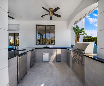 Luxury Villa Photo #16