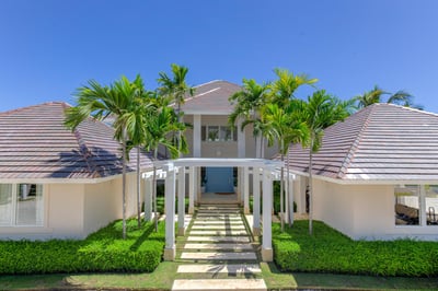 Luxury Villa Photo #35