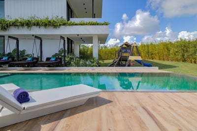 Luxury Villa Photo #12