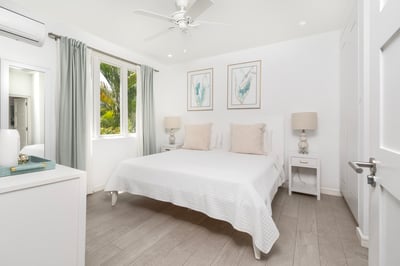 Luxury Villa Photo #20