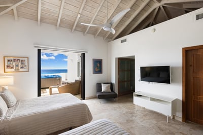 Luxury Villa Photo #28