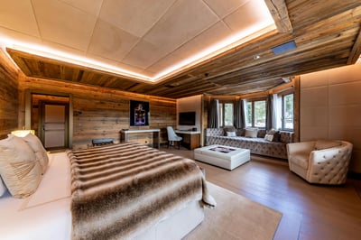 Luxury Villa Photo #29