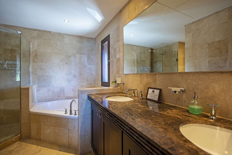 Coral Cove 4 | Green Fields