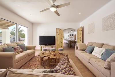 Luxury Villa Photo #17