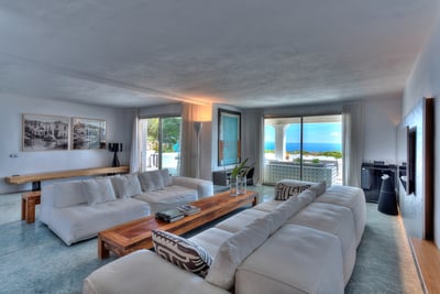 Luxury Villa Photo #12