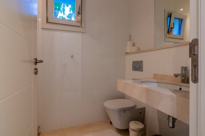 Luxury Villa Photo #23