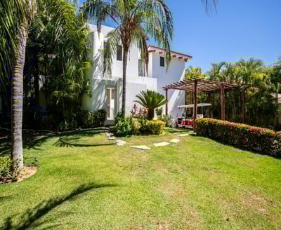 Luxury Villa Photo #14