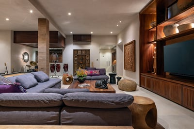 Luxury Villa Photo #22