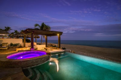 Luxury Villa Photo #7