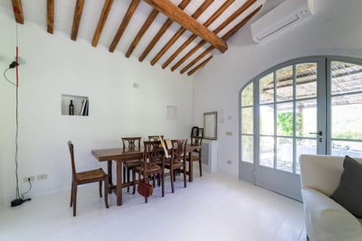 Luxury Villa Photo #36
