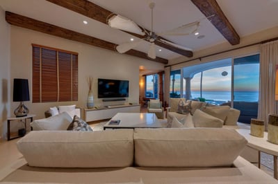 Luxury Villa Photo #29