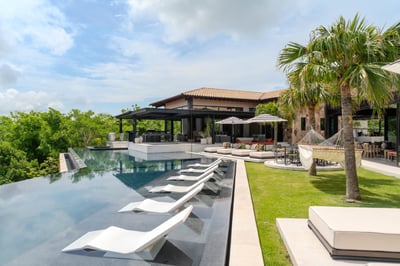 Luxury Villa Photo #11