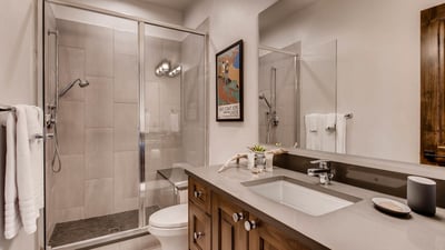 King suite 2 on lower level ensuite