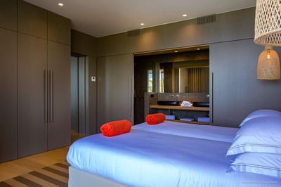 Luxury Villa Photo #53